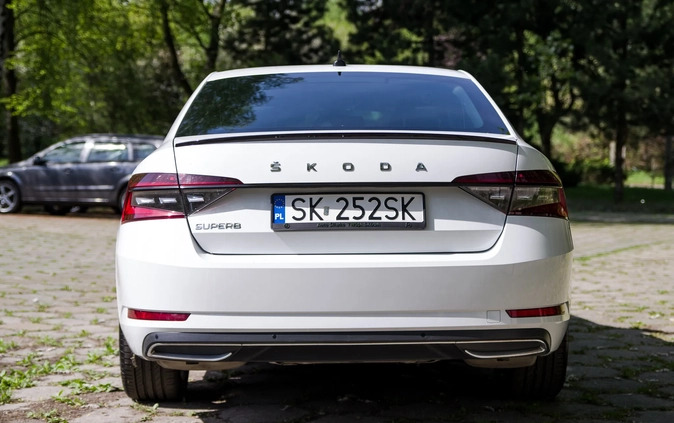 Skoda Superb cena 108499 przebieg: 129000, rok produkcji 2019 z Karlino małe 407